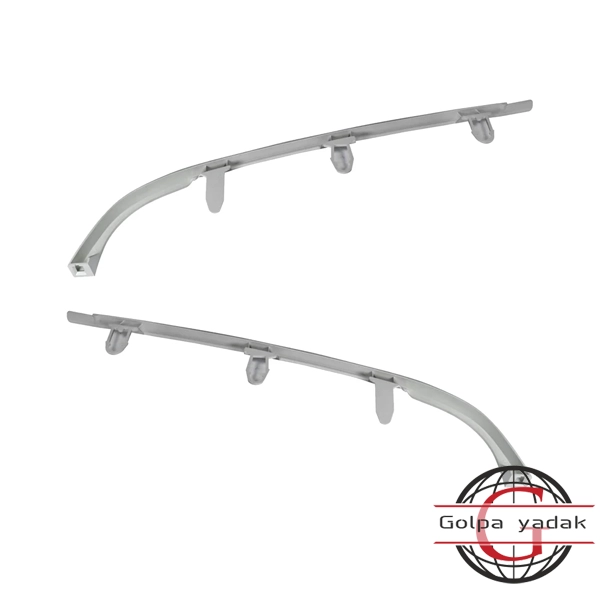 Eyebrow under the headlight ابرویی زیر چراغ جلو